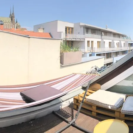 V Centru Mesta S Vyhledem Na Petra, A Parkovani Appartement *